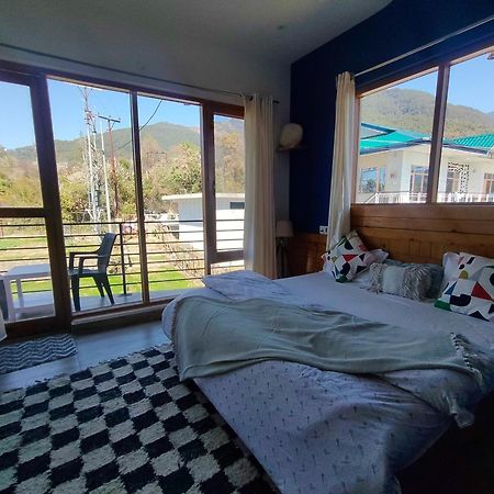 Flyscape Hostel Bir  Bagian luar foto