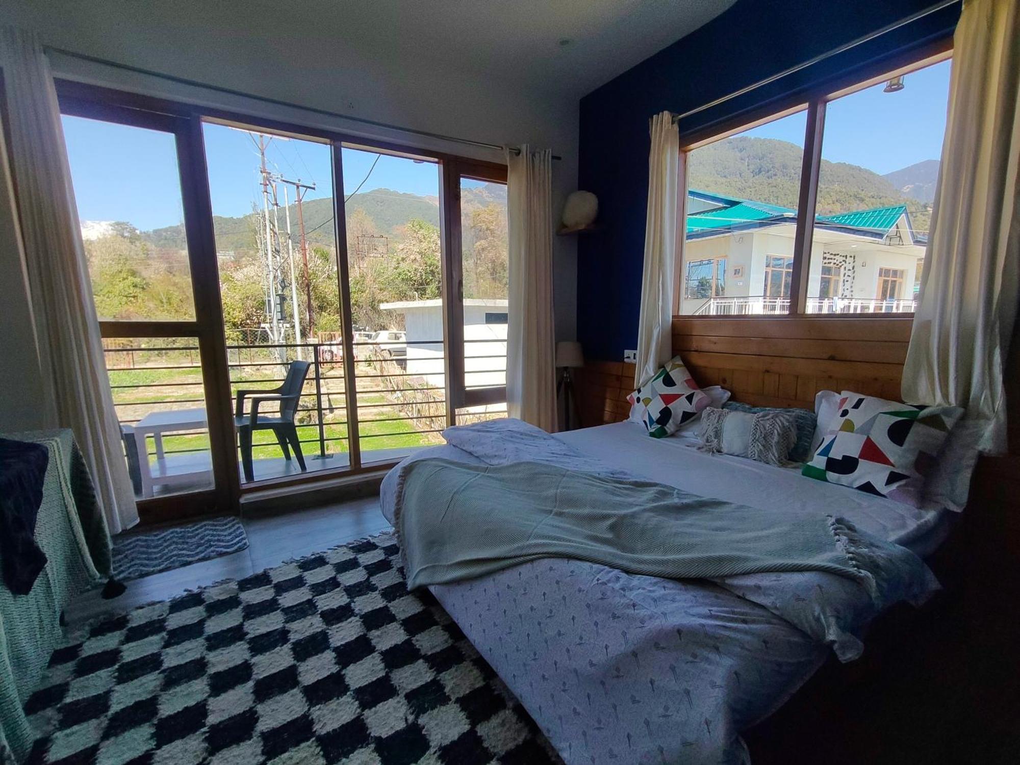 Flyscape Hostel Bir  Bagian luar foto