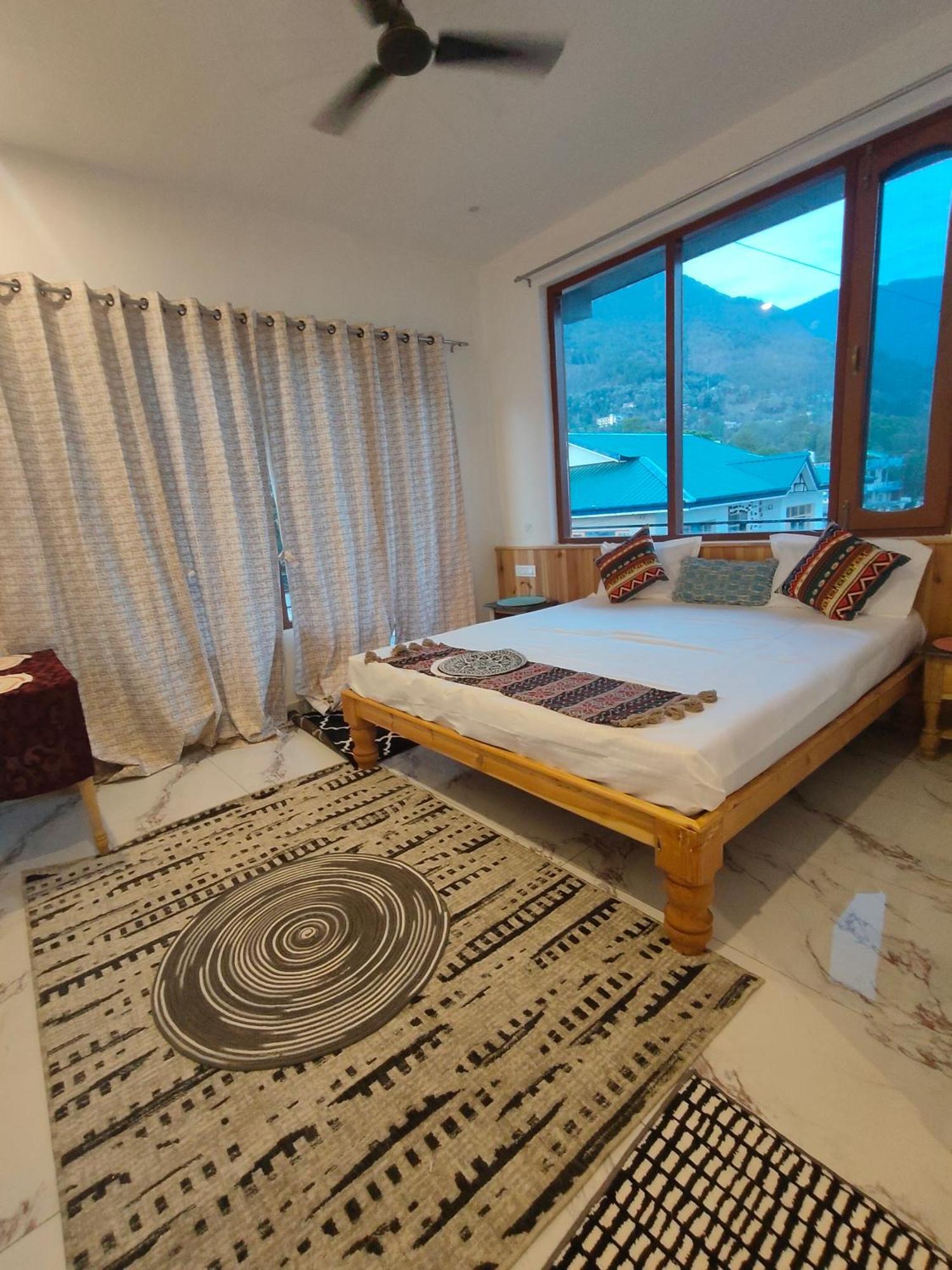 Flyscape Hostel Bir  Bagian luar foto